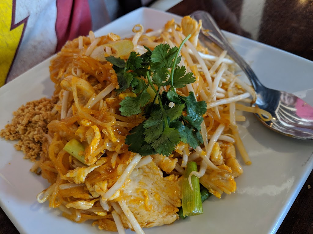 Palm Thai Cuisine | 29263 Central Ave, Ste #C, Lake Elsinore, CA 92532, USA | Phone: (951) 437-3939