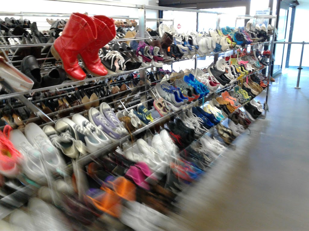 Goodwill Store | 7812 Lake June Rd, Dallas, TX 75217, USA | Phone: (214) 391-0034