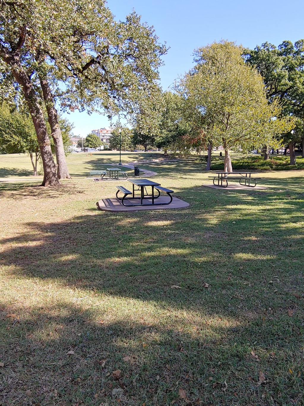 Craddock Park | 4600 Lemmon Ave, Dallas, TX 75219, USA | Phone: (214) 670-4100