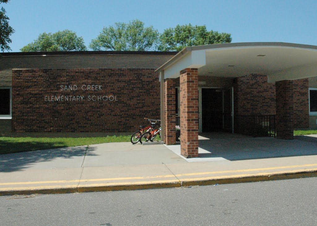 Sand Creek Elementary School | 12156 Olive St NW, Minneapolis, MN 55448, USA | Phone: (763) 506-4300