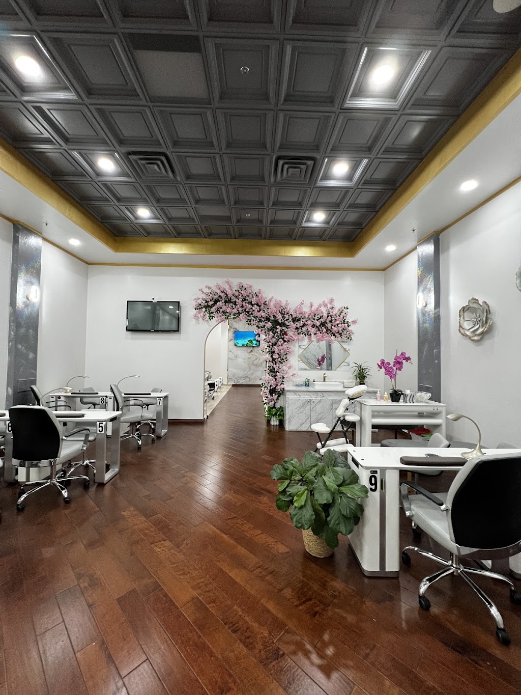 GRAND NAILSPA | 2041 U.S. 287 Frontage Rd suite 617, Mansfield, TX 76063, USA | Phone: (682) 518-5400