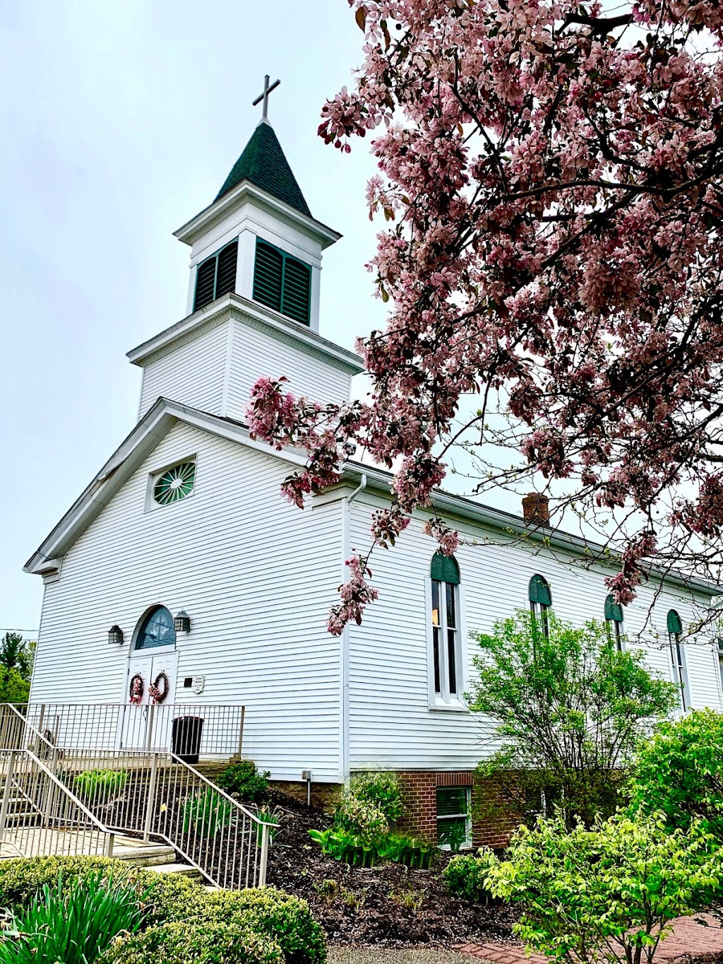 Fowlers Mills Christian Church | 10755 Mayfield Rd, Chardon, OH 44024, USA | Phone: (440) 286-6653