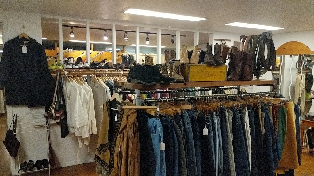 Vessel Vintage & Thrift | 590 Kelly Ave, Half Moon Bay, CA 94019, USA | Phone: (650) 560-8893