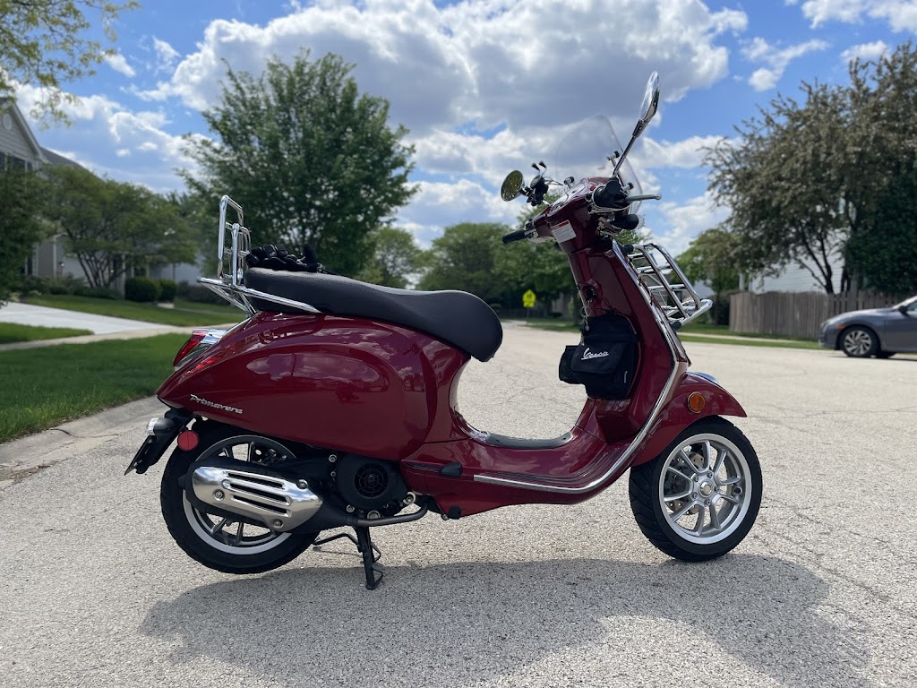 Vespa Downers Grove | 2101 Ogden Ave, Downers Grove, IL 60515, USA | Phone: (630) 515-3455