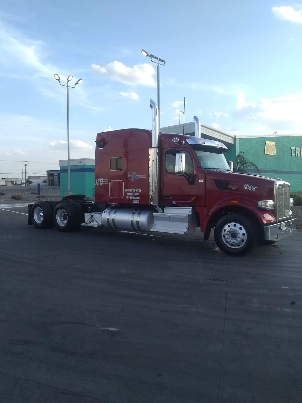 Speedco Truck Lube and Tires | 102 Logistic Dr, Laredo, TX 78045, USA | Phone: (956) 725-2459