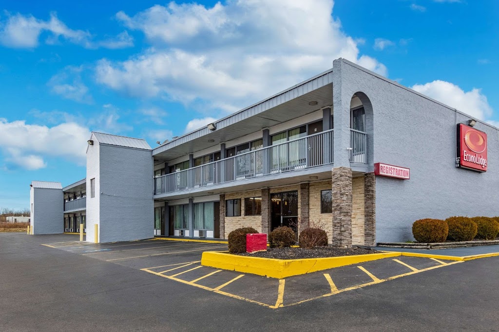 Econo Lodge | 11165 Frontage Rd, Walton, KY 41094, USA | Phone: (859) 485-4123