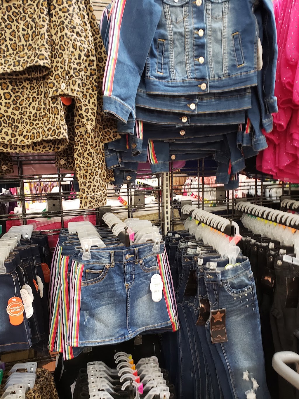 Walmart Supercenter | 6711 NC-135, Mayodan, NC 27027, USA | Phone: (336) 548-6540