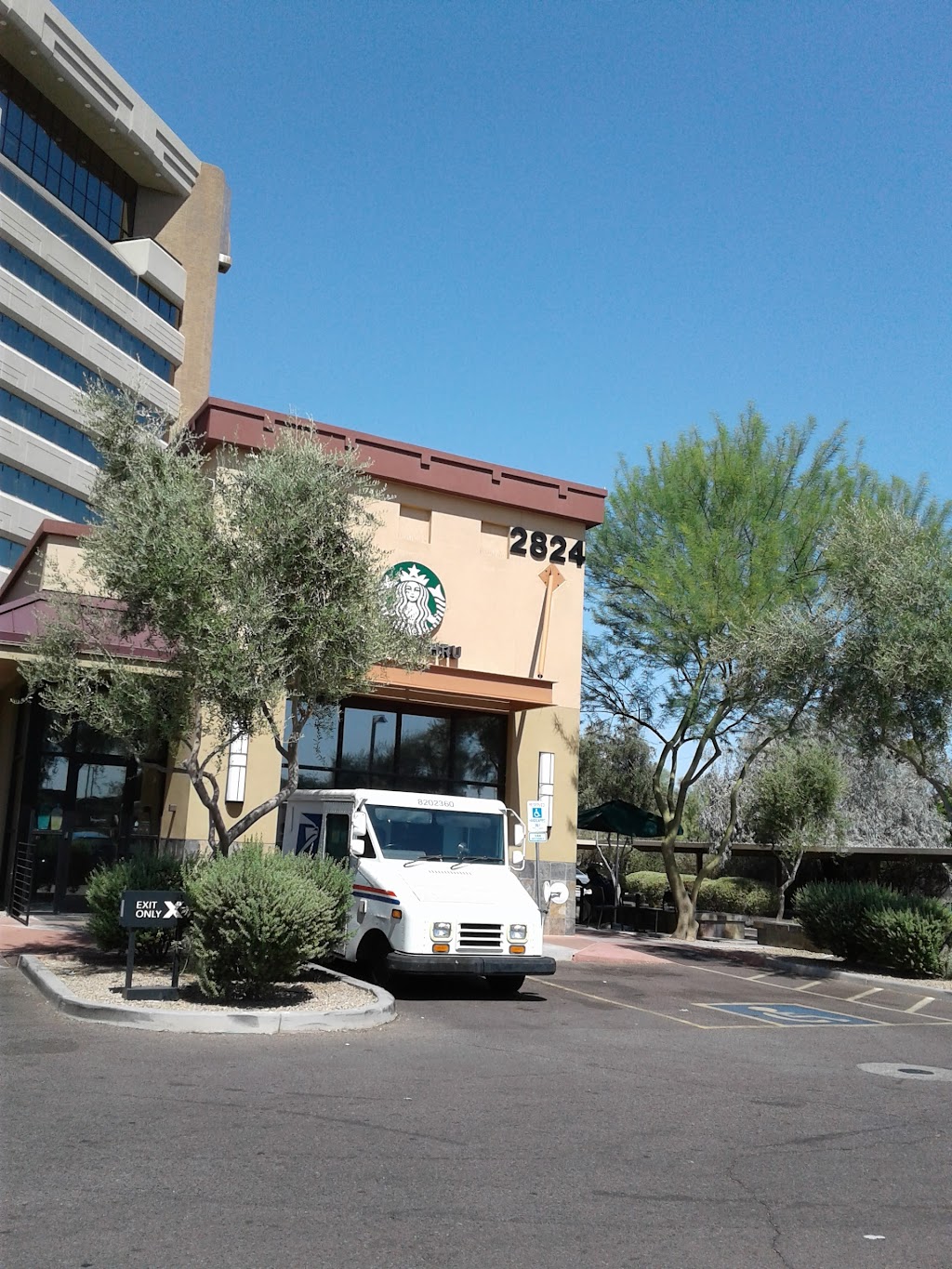 Starbucks | 2824 N 44th St, Phoenix, AZ 85008, USA | Phone: (602) 952-6090