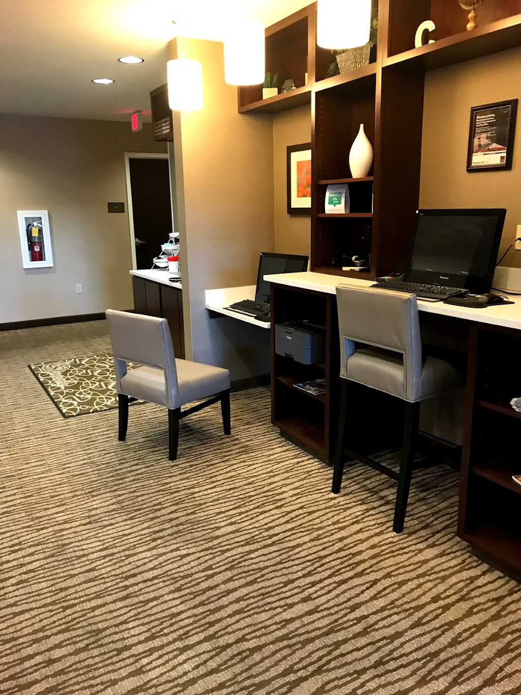 Comfort Suites Youngstown North | 201 Perni Ln, Youngstown, OH 44505, USA | Phone: (330) 403-5968