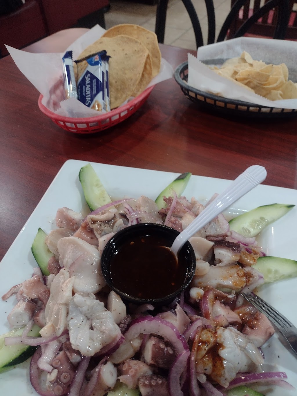 Mariscos Playa De Corales | 640 W Chapman Ave, Placentia, CA 92870, USA | Phone: (714) 528-2755