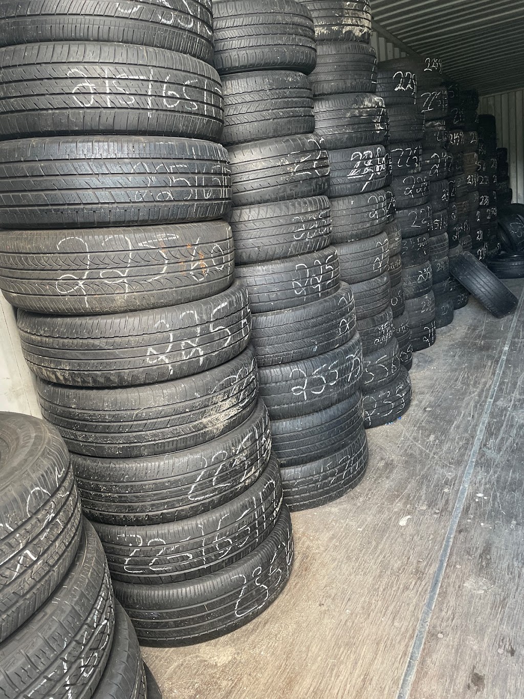 Eddies tires & rims | 3671 LA-1, Port Allen, LA 70767, USA | Phone: (225) 256-5807