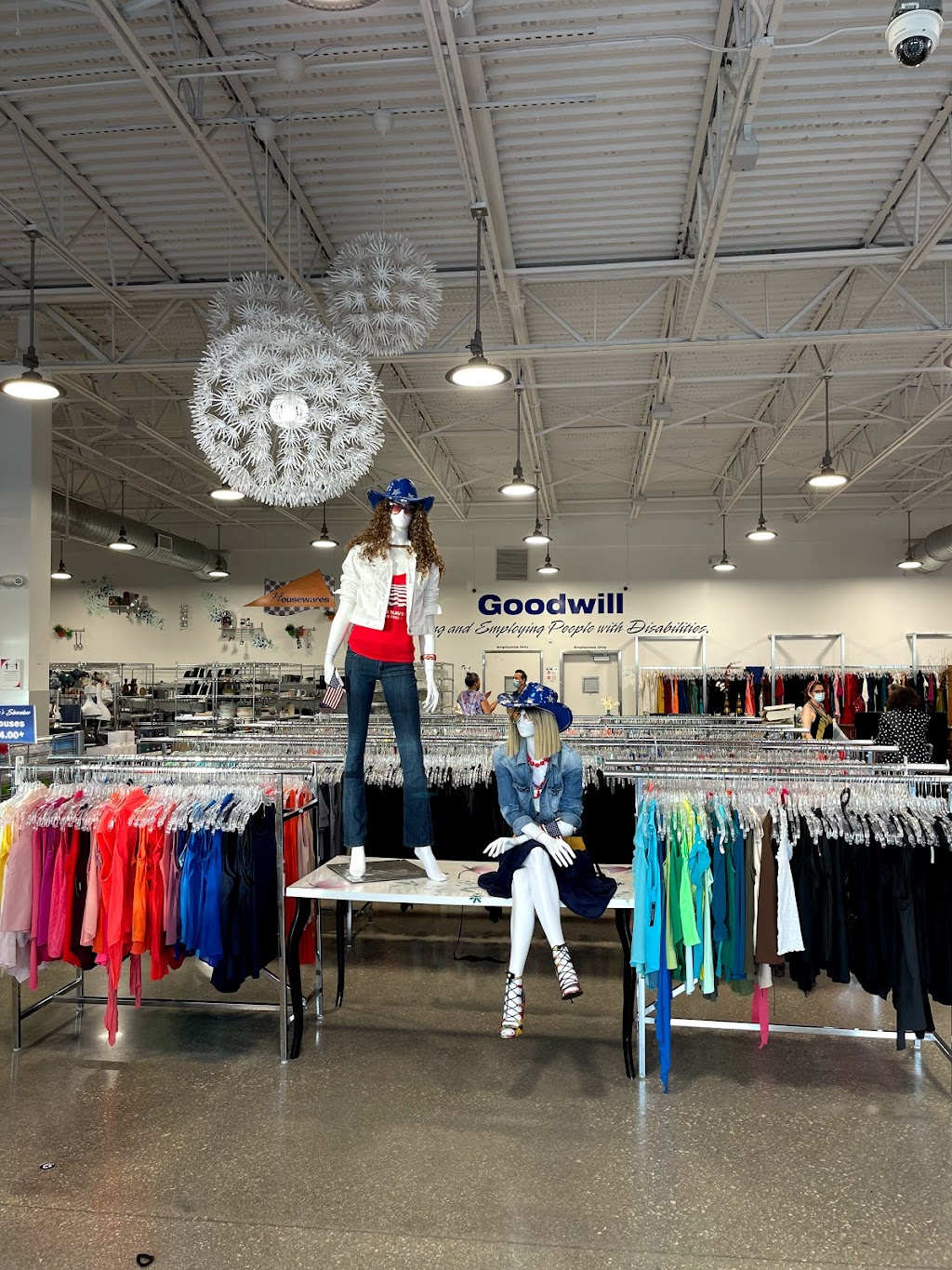 Goodwill - Kendall West Hammocks | 10201 Hammocks Blvd, Miami, FL 33196, USA | Phone: (786) 350-1032