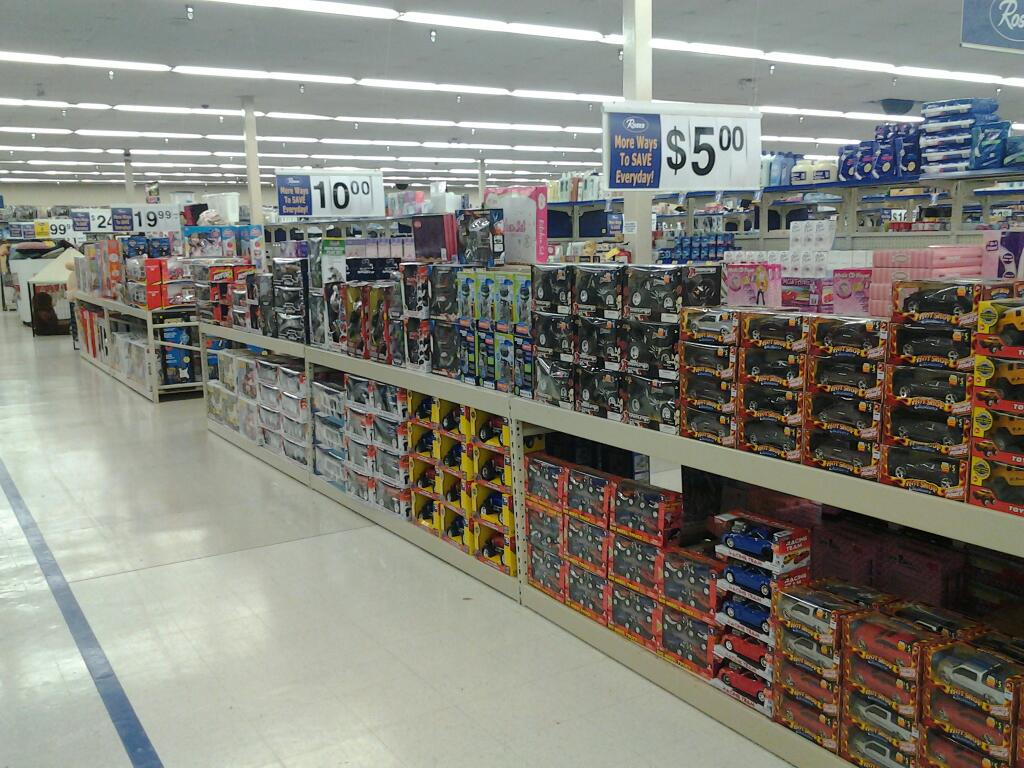 Roses Discount Store | 1390 Armory Dr, Franklin, VA 23851, USA | Phone: (757) 569-8100