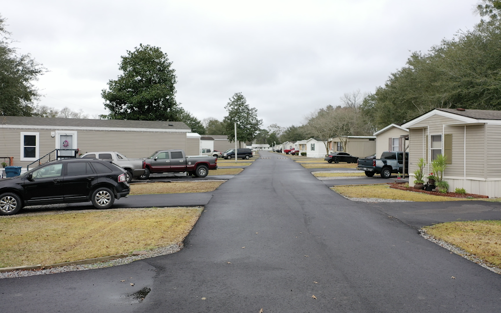 Twin Oaks Mobile Home Community | 14054 LA-44 Lot #49, Gonzales, LA 70737, USA | Phone: (337) 261-5262