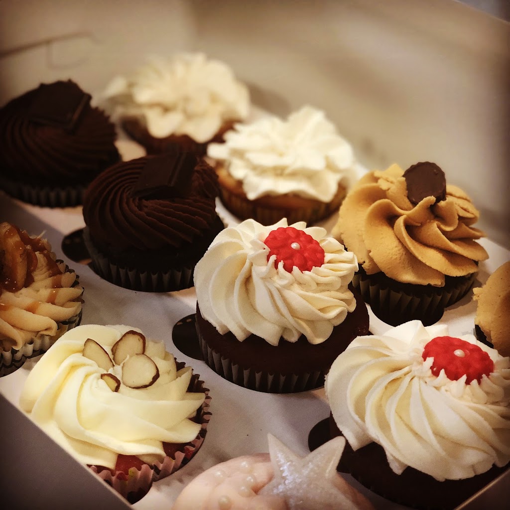 Elevation Cakes | 7264 W Cheyenne Dr, Sedalia, CO 80135, USA | Phone: (303) 913-1705