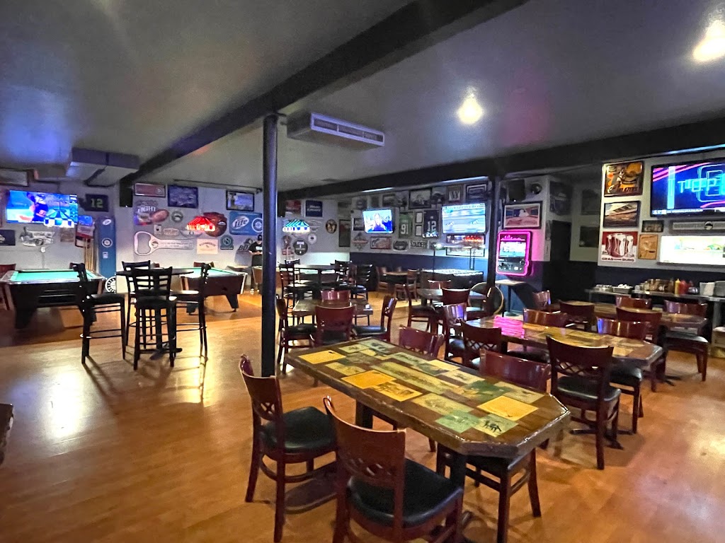 Adams Street Bar & Grill | 322 NE Adams St, Camas, WA 98607, USA | Phone: (360) 833-1920