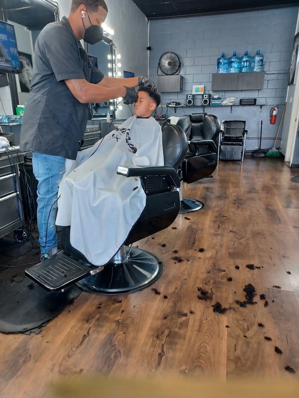 Unlimited Cutz Barber Shop | H1, 1690 W 6th St, Corona, CA 92882, USA | Phone: (909) 953-6340