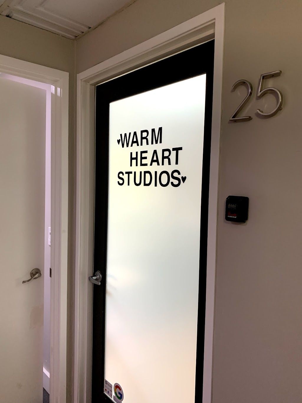 Warm Heart Studios | 3240 East Camelback road stuite #25 located inside Sachi salon suites, Phoenix, AZ 85018, USA | Phone: (206) 390-1450