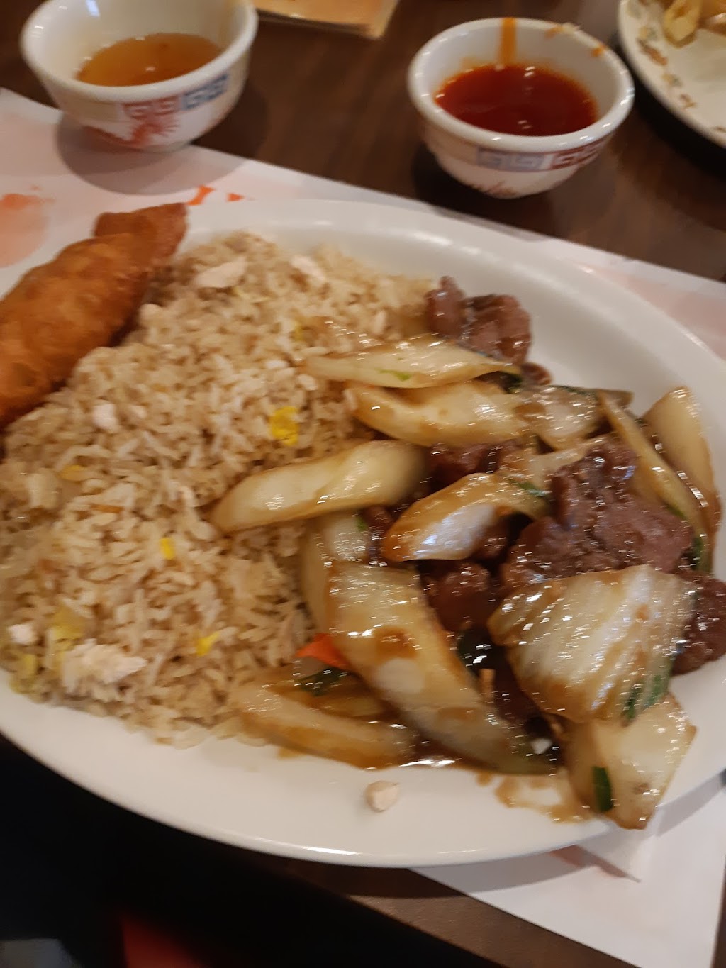 Lung Fong Restaurant | 555 Thorold Rd, Welland, ON L3C 3W9, Canada | Phone: (905) 735-8980