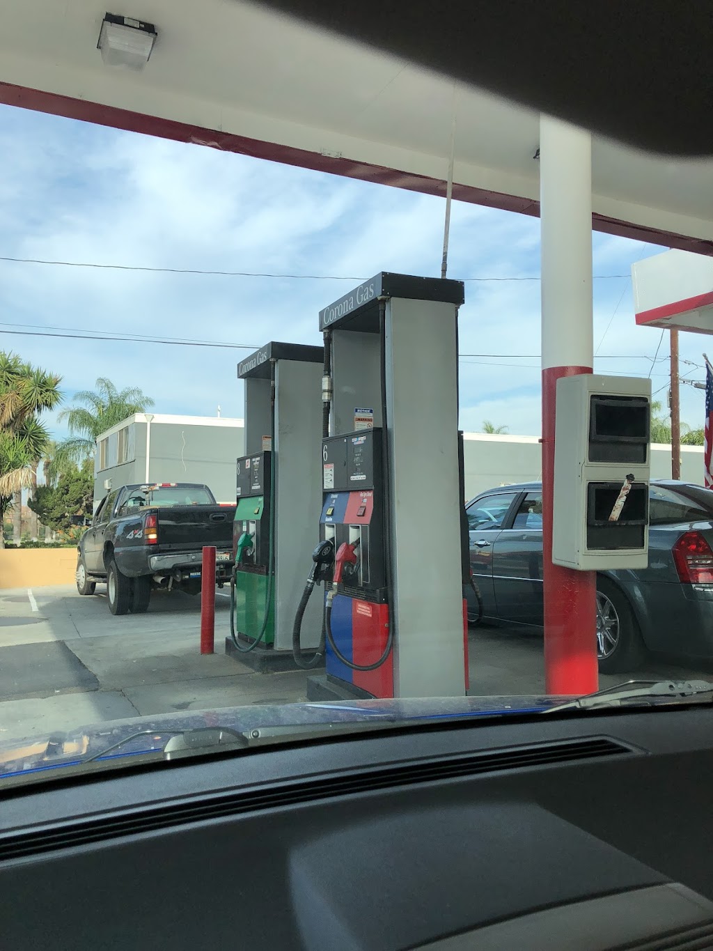 Corona Gas Station | 625 W 6th St, Corona, CA 92882, USA | Phone: (951) 275-6528