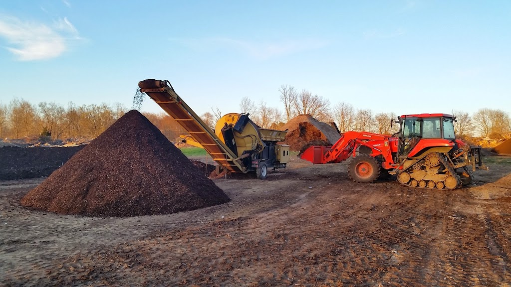 The Compost Company | 3643 TN-12, Ashland City, TN 37015 | Phone: (615) 380-1090