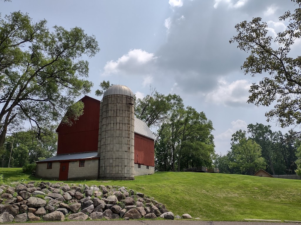 Farmington Hills Nature Center | 24915 Farmington Rd, Farmington Hills, MI 48336, USA | Phone: (248) 473-1870