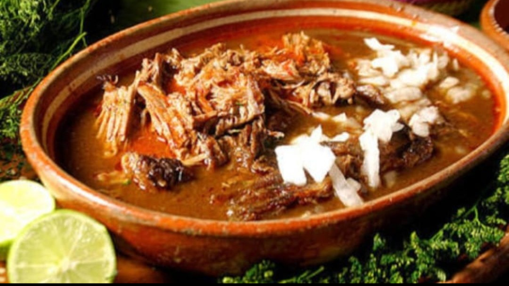 Birria estilo Sinaloa | C. Pradera de Témoris 9501, Cd Juárez, Chih., Mexico | Phone: 656 782 1928