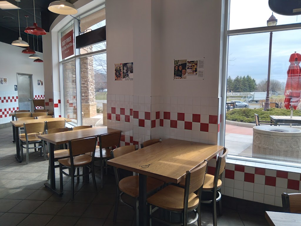 Five Guys | 8360 3rd St N, Oakdale, MN 55042, USA | Phone: (612) 284-6522