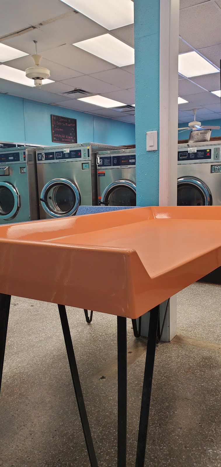 BriteWash laundromat | 1617 E Edgewood Dr, Lakeland, FL 33803, USA | Phone: (863) 221-6698