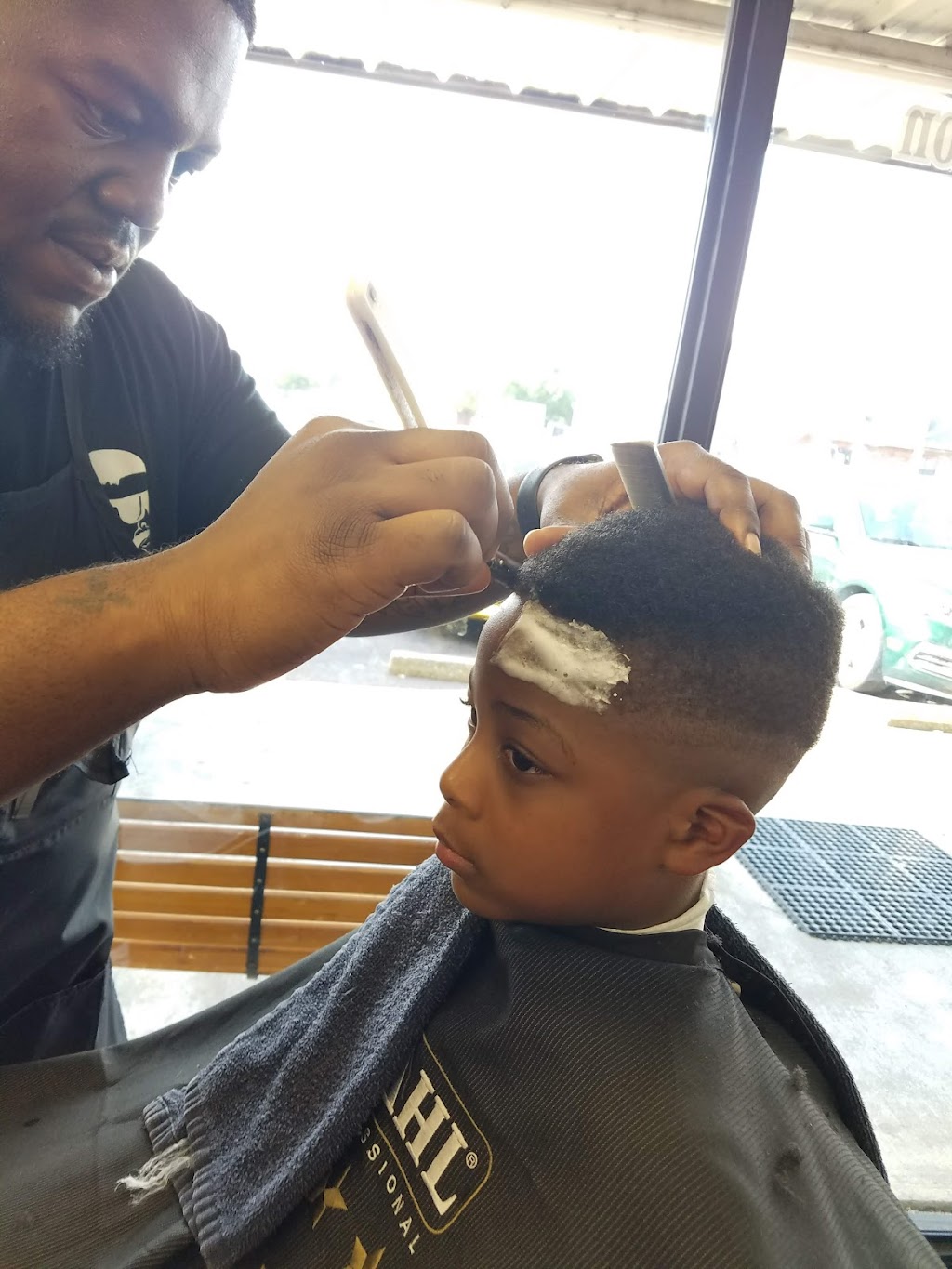 Alter Image Barber & Beauty | 3001 Goodman Rd W, Horn Lake, MS 38637, USA | Phone: (662) 510-5211