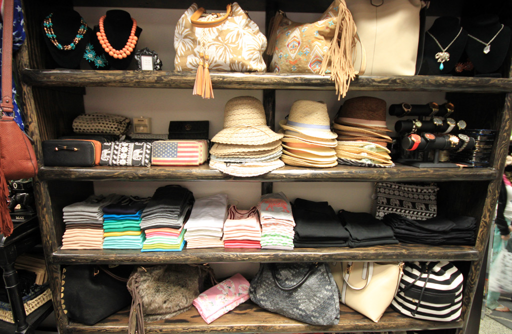 Paisley boutique | 40804 Village Dr, Big Bear Lake, CA 92315, USA | Phone: (909) 366-0543