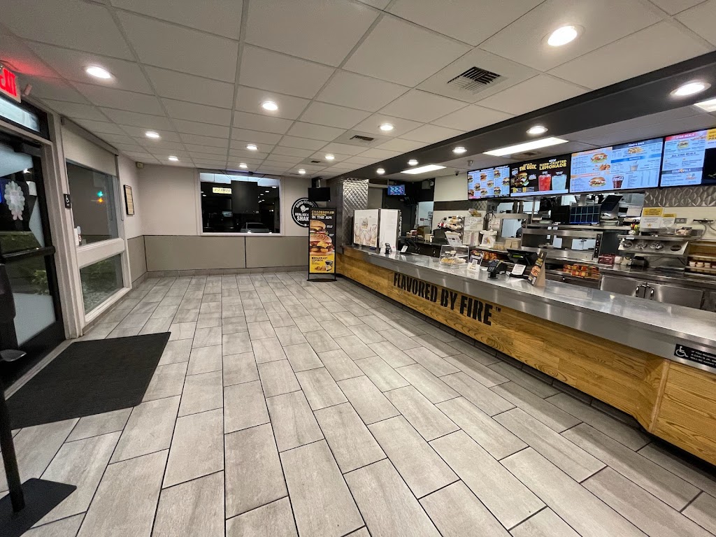 Carl’s Jr. | 854 Harbor Blvd, West Sacramento, CA 95691, USA | Phone: (916) 371-2015