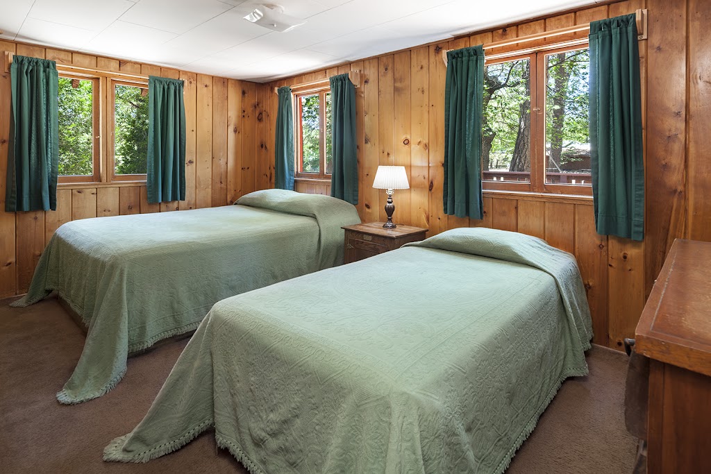 Idyllwild Inn | 54300 Village Center Dr, Idyllwild-Pine Cove, CA 92549, USA | Phone: (951) 659-2552