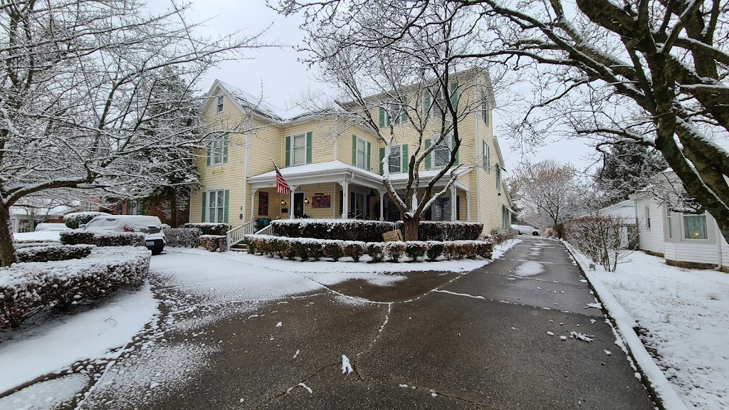 Montgomery Inn BnB | Montgomery Ave, Versailles, KY 40383, USA | Phone: (859) 251-4103