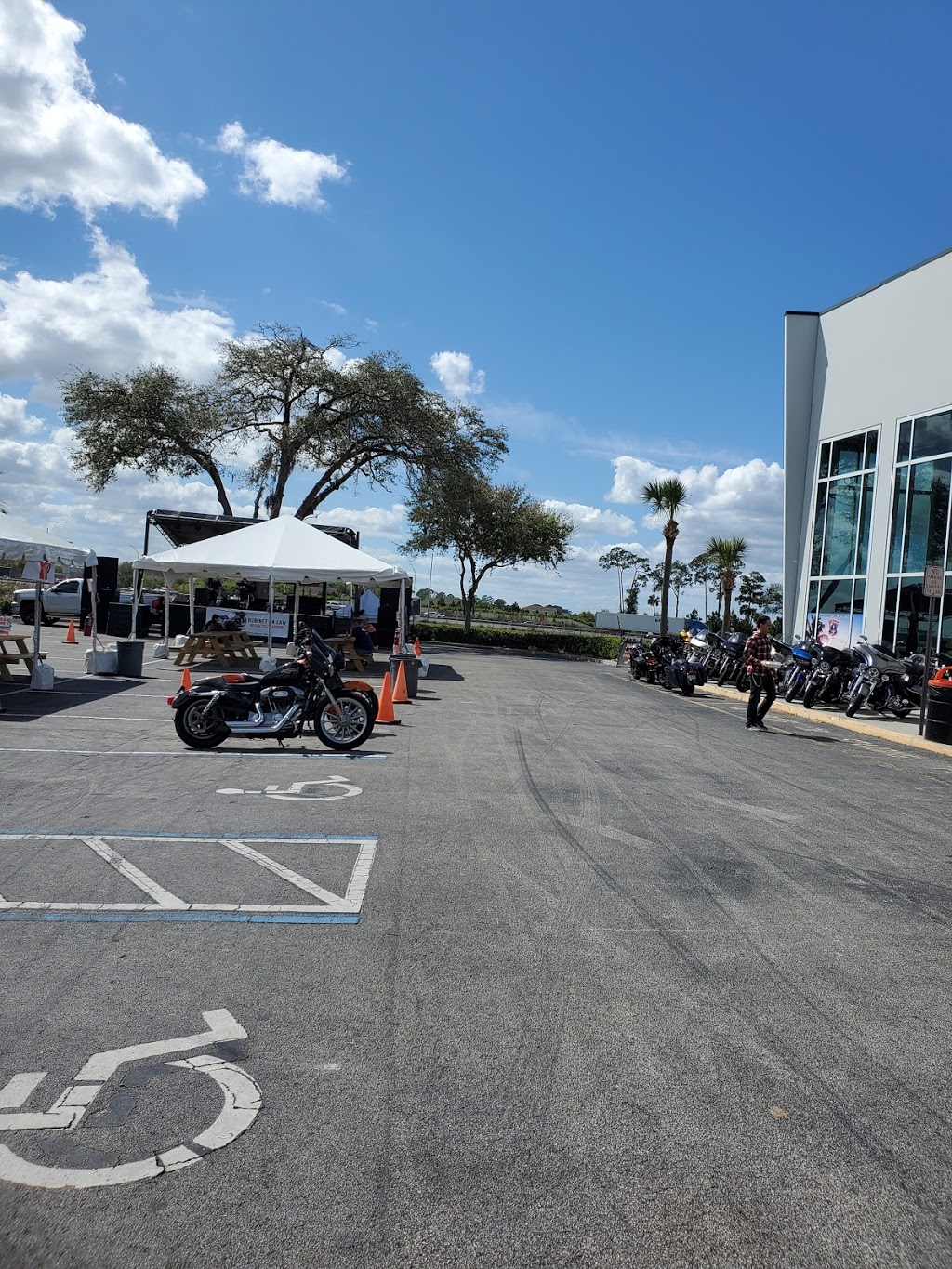 Seminole Harley-Davidson Service Department | 620 Hickman Cir, Sanford, FL 32771, USA | Phone: (407) 328-1212