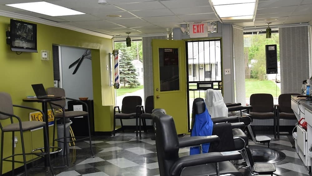 Cuts On Point | 19550 Five Pts St, Detroit, MI 48240, USA | Phone: (248) 383-5779