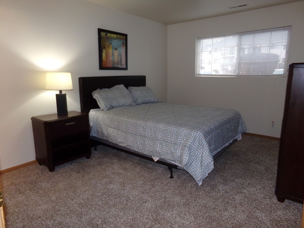 Maple Leaf Apartment Homes | 7104 Broadway, Merrillville, IN 46410, USA | Phone: (219) 756-4000