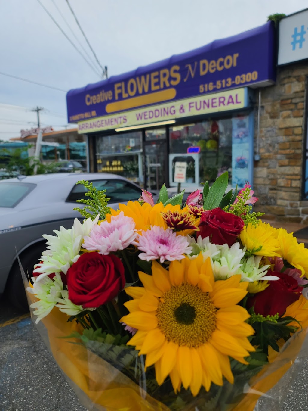 Creative Flowers N Decor | 8 Manetto Hill Rd, Plainview, NY 11803, USA | Phone: (516) 205-7979
