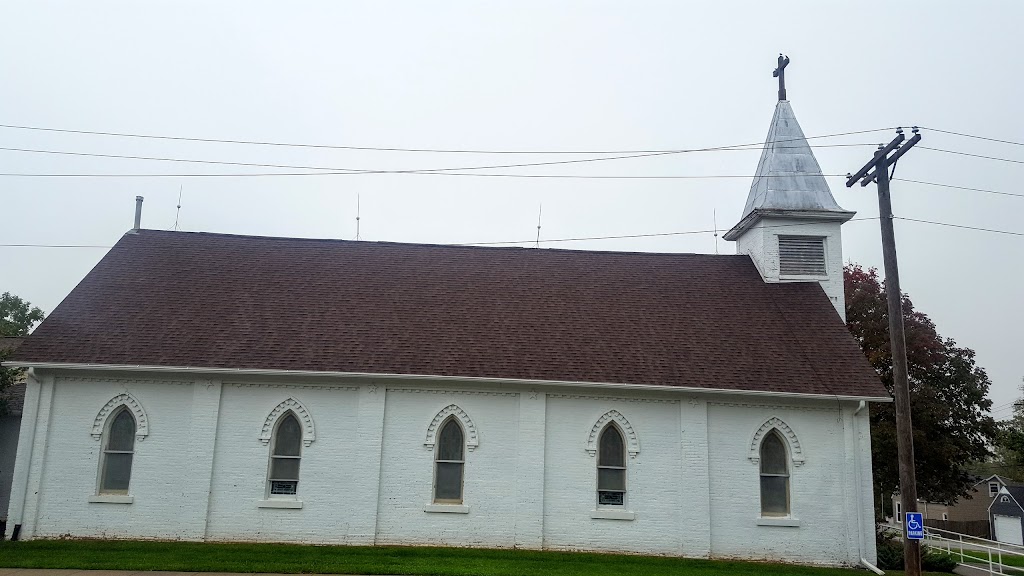 Saint Leos Catholic Church, Palmyra | 330 W 8th St, Palmyra, NE 68418, USA | Phone: (402) 780-5535