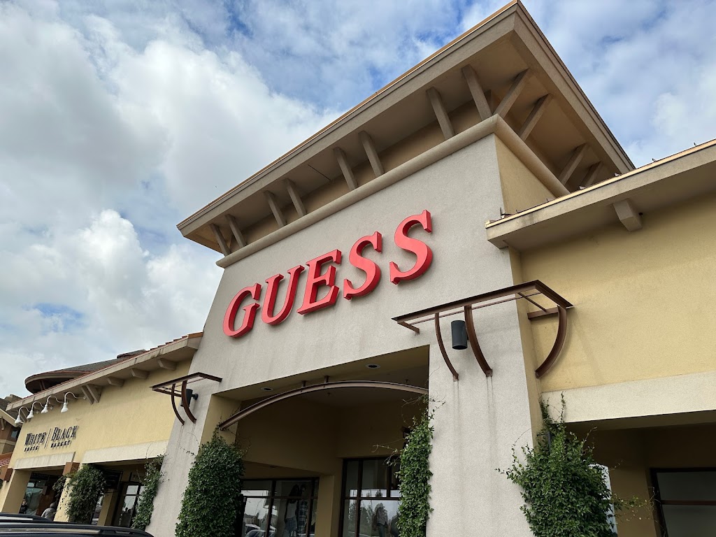 GUESS Factory | 1001 N Arney Rd #804, Woodburn, OR 97071, USA | Phone: (503) 980-2304