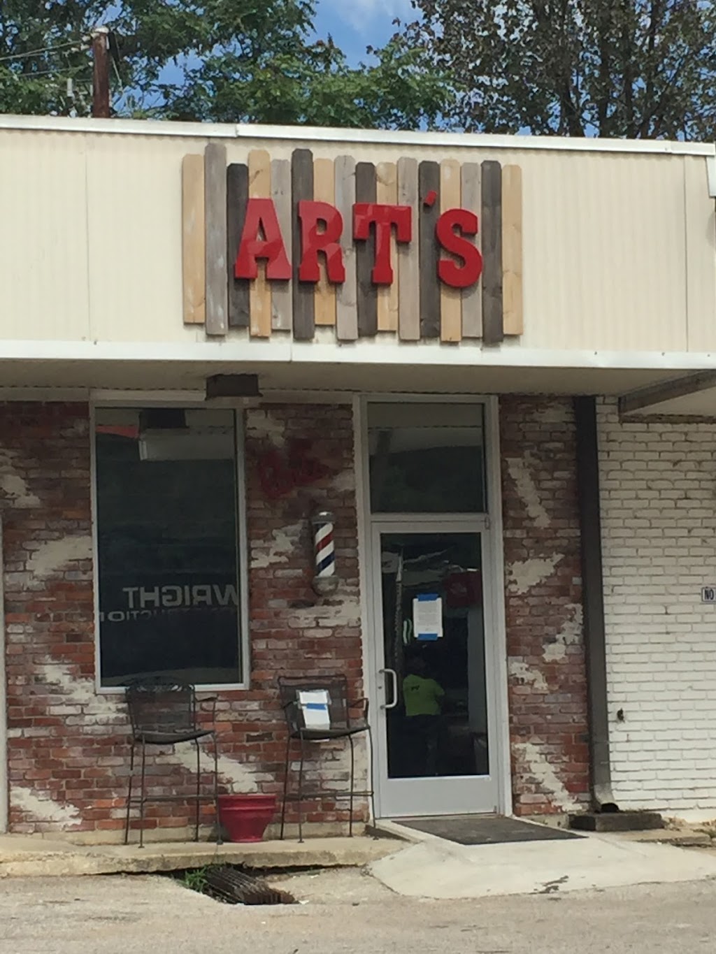 Arts Old Fashion Barber Shop | 3300 Crestwood Blvd Suite 100, Irondale, AL 35210, USA | Phone: (205) 957-5500