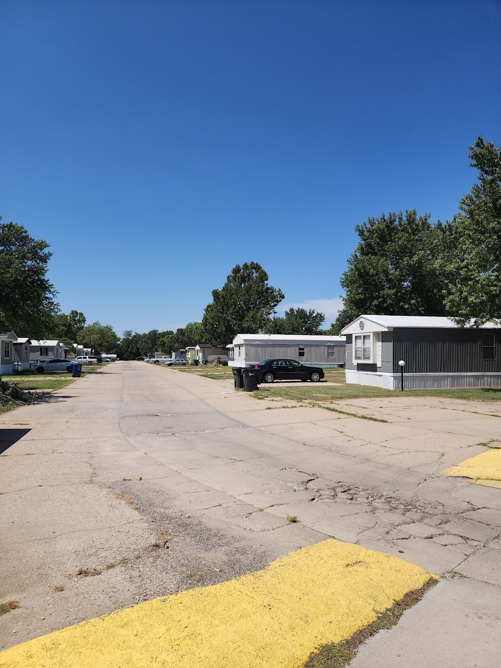 Country Aire Mobile Home Park | 2025 W 3rd St, Newton, KS 67114, USA | Phone: (316) 416-1516