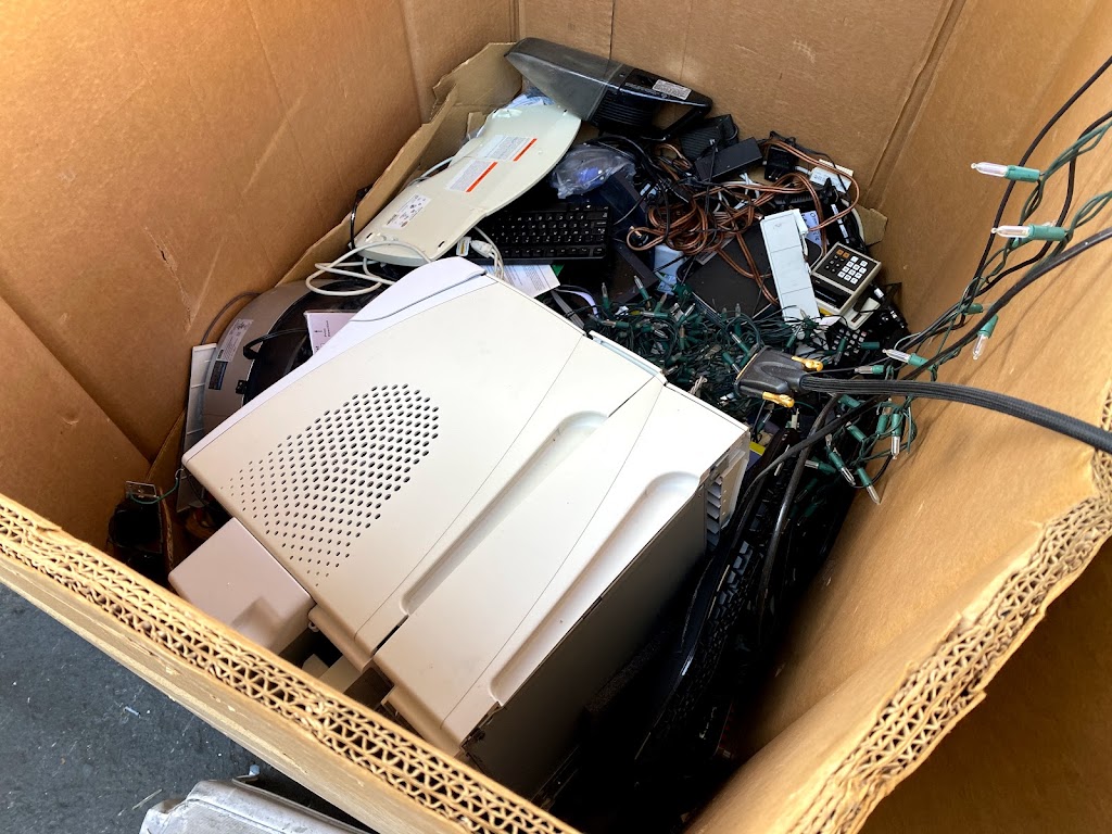 E Waste & Solar Recycling Center | 33548 Central Ave, Union City, CA 94587, USA | Phone: (510) 468-2642