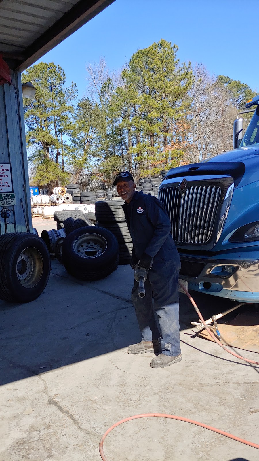 McCarthy Tire Service | 705 Industrial Park Dr, Newport News, VA 23608, USA | Phone: (757) 874-6336