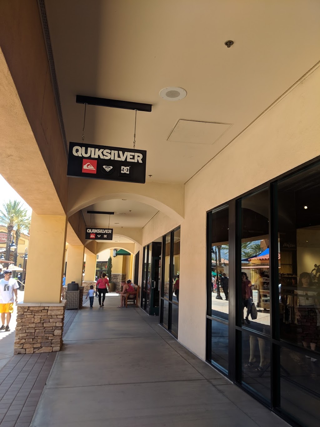 Quiksilver | 48400 Seminole Dr #430A, Cabazon, CA 92230, USA | Phone: (951) 922-1112