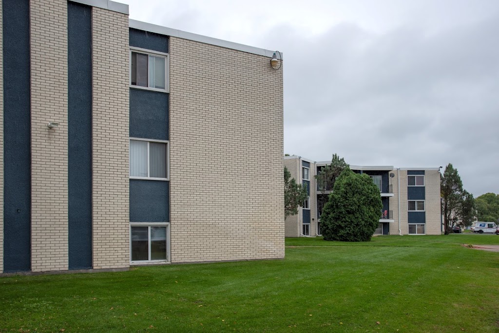 Highland Park Apartments | 630 Osborne Rd NE #205, Fridley, MN 55432, USA | Phone: (763) 780-6060