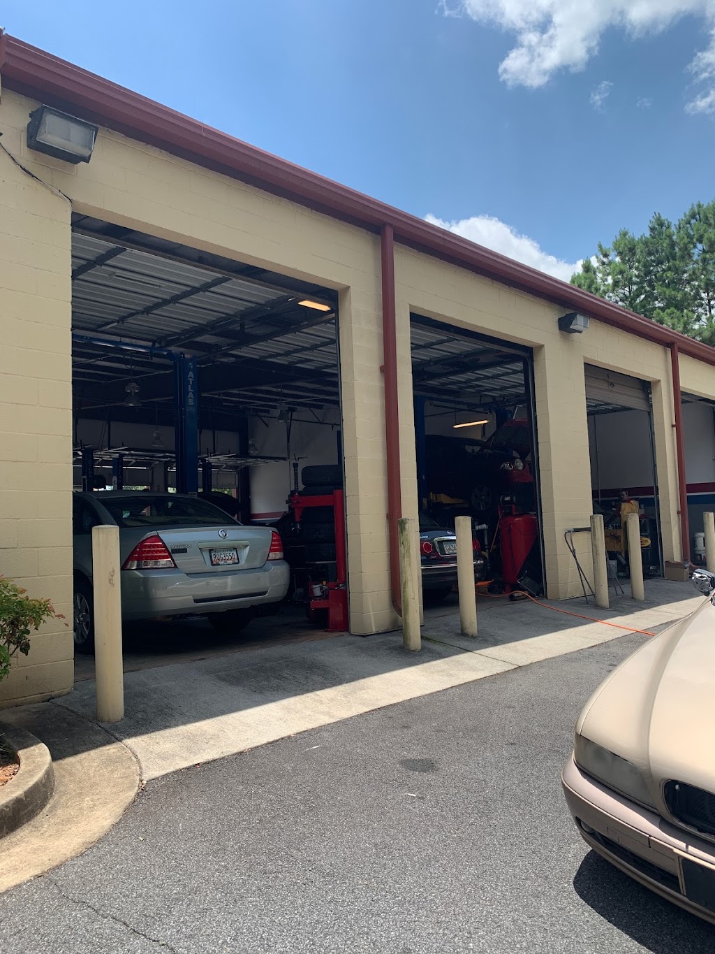 Lorenzos Auto Repair | 2730 Austell Rd SW #220, Marietta, GA 30008, USA | Phone: (404) 990-0988