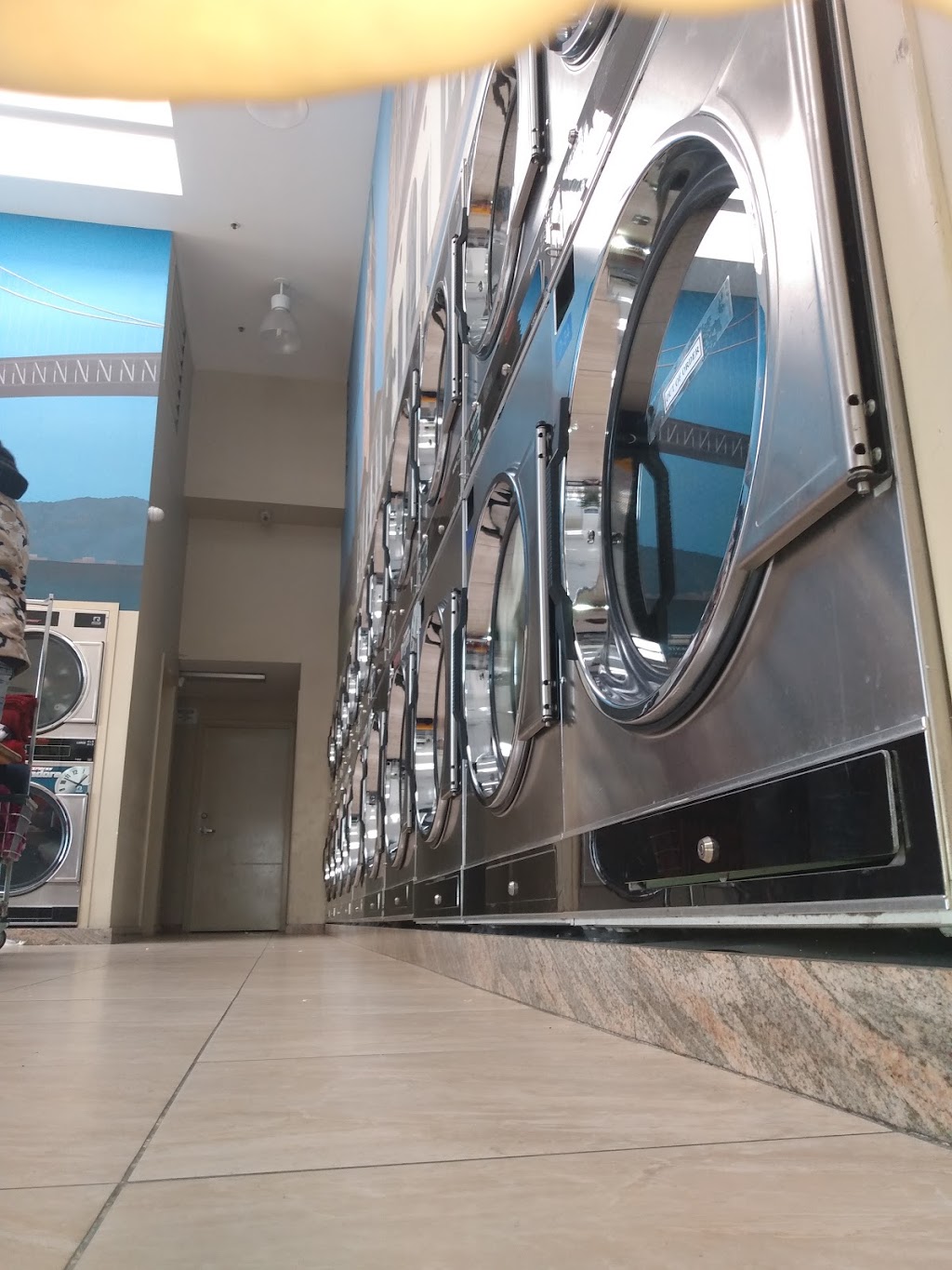 East Bay Laundry | 1500 E 12th St, Oakland, CA 94606 | Phone: (510) 534-1020