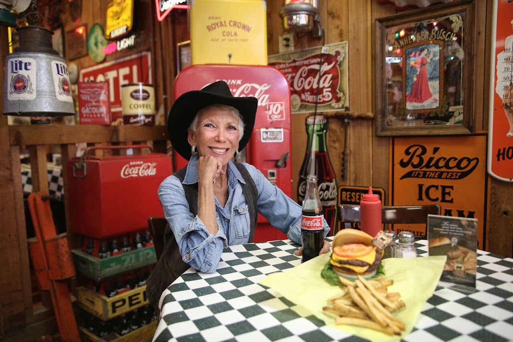 JGs Old Fashioned Hamburgers | 12101 Greenville Ave #109, Dallas, TX 75243, USA | Phone: (972) 644-8628