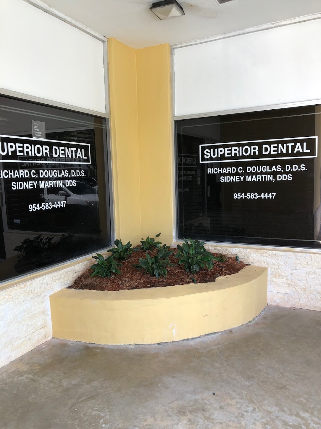 Superior Dental | 660 N State Rd 7 Ste 12, Plantation, FL 33317 | Phone: (954) 519-2224
